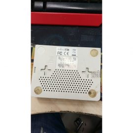 Thiết bị Router Mikrotik RB750