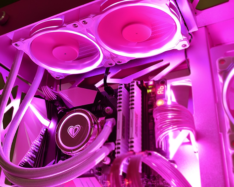ID-Cooling-Pinkflow240-1