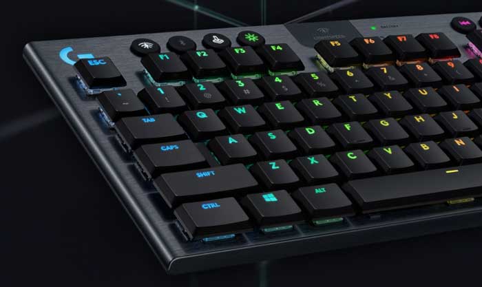 Logitech G913